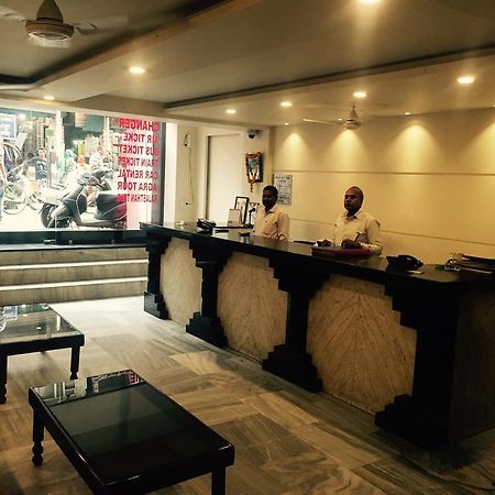 Vivek Hotel Nuova Delhi Esterno foto