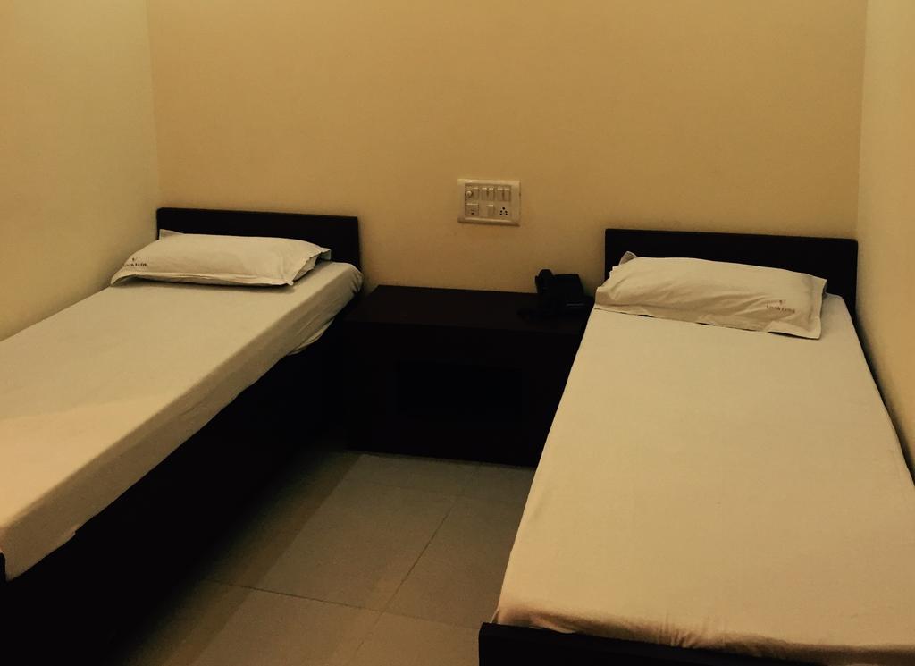 Vivek Hotel Nuova Delhi Esterno foto